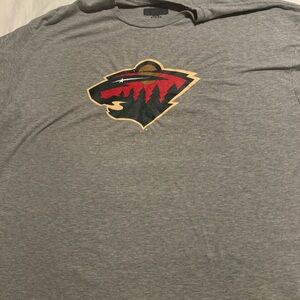 Fanatics Grey Short-Sleeve Tee with Red/Green wild Team Logo